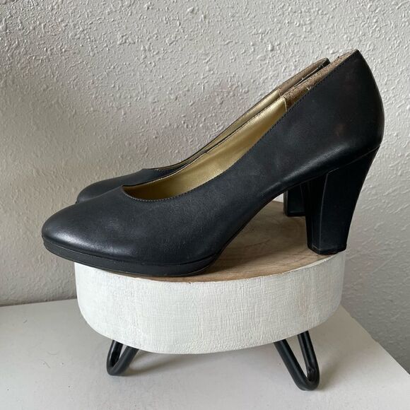 Mia Black Leather Heels Size 8.5 M EUC - Picture 1 of 7